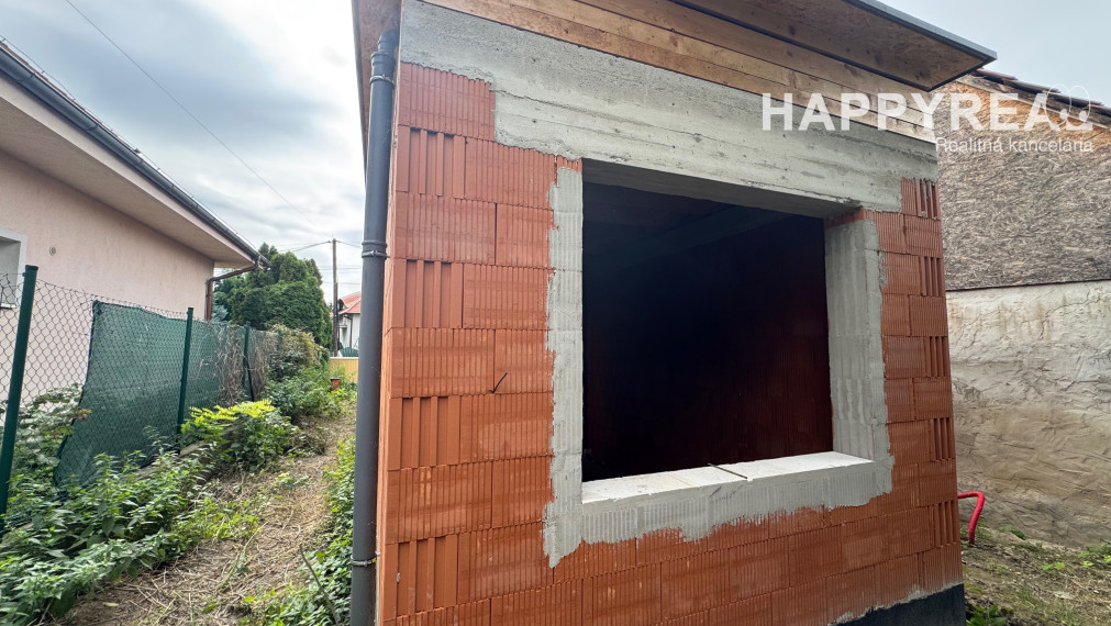 Predáme hrubú stavbu 2-izbového domu v Podunajských Biskupiciach – Oblúková ulica