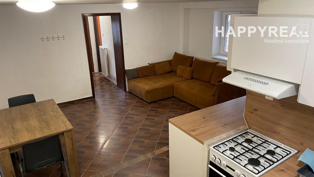 Prenájom 4-izb. rodinný dom,  ul. Jantárová,  Jarovce