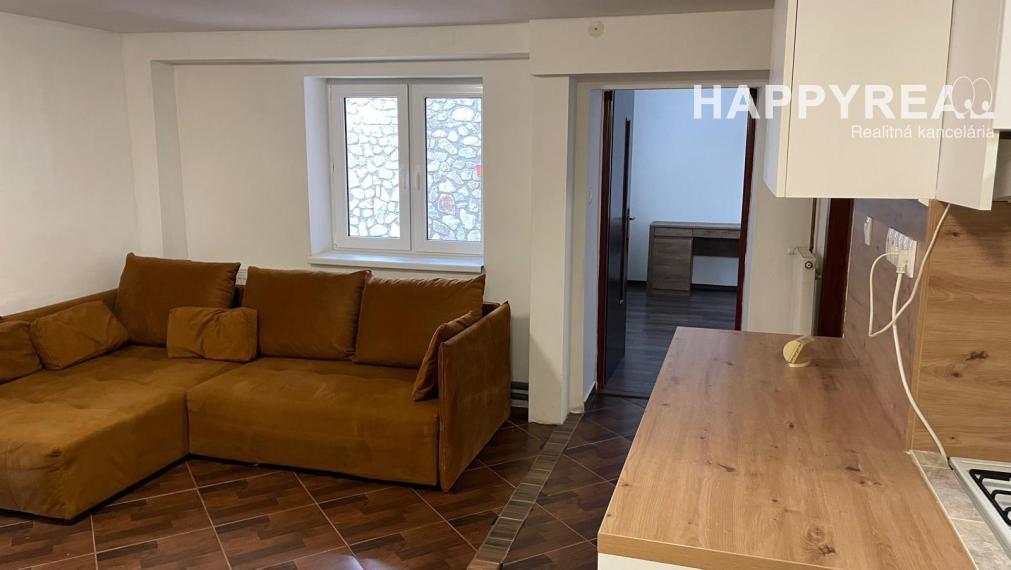 Prenájom 4-izb. rodinný dom,  ul. Jantárová,  Jarovce