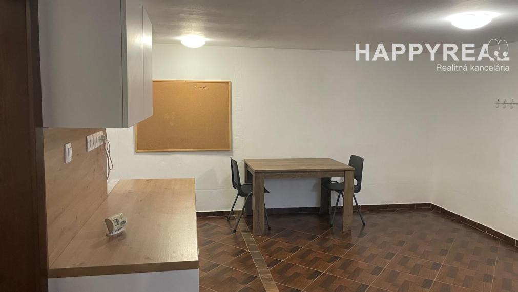 Prenájom 4-izb. rodinný dom,  ul. Jantárová,  Jarovce