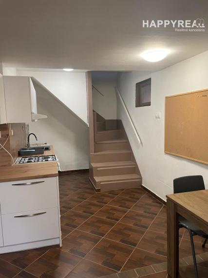 Prenájom 4-izb. rodinný dom,  ul. Jantárová,  Jarovce