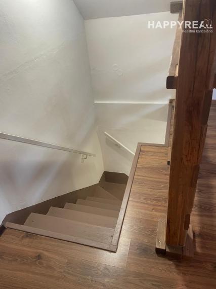 Prenájom 4-izb. rodinný dom,  ul. Jantárová,  Jarovce