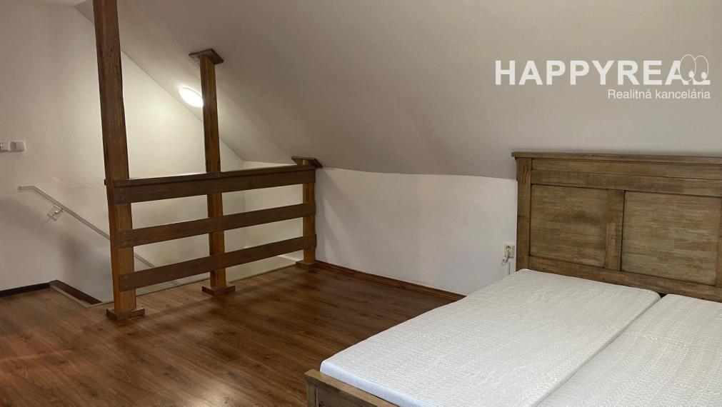 Prenájom 4-izb. rodinný dom,  ul. Jantárová,  Jarovce