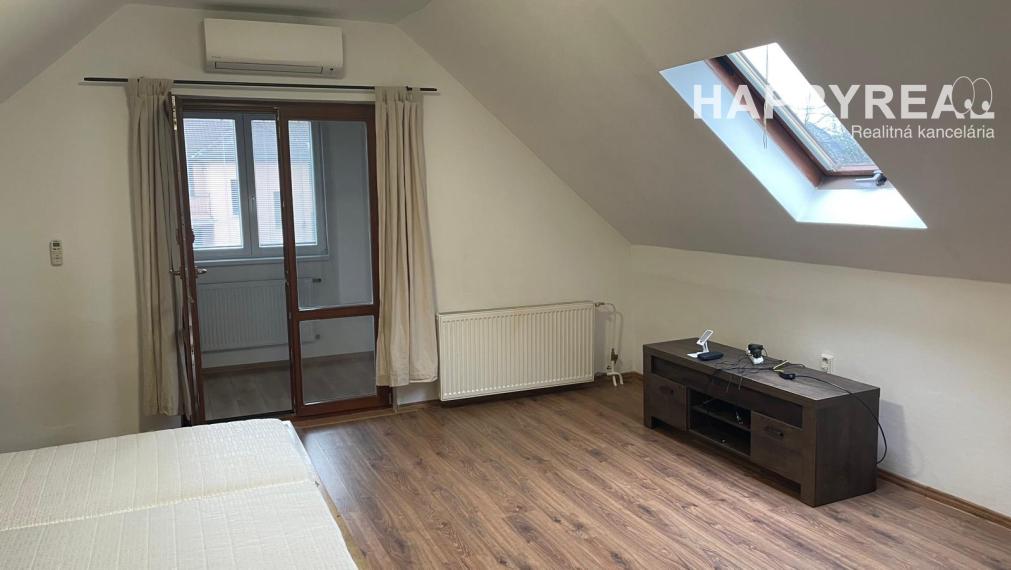 Prenájom 4-izb. rodinný dom,  ul. Jantárová,  Jarovce