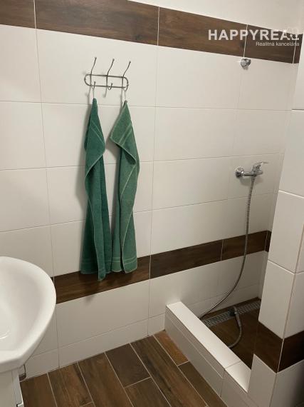 Prenájom 4-izb. rodinný dom,  ul. Jantárová,  Jarovce