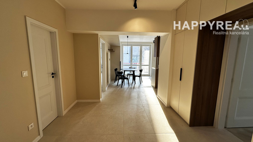 Kompletne zrekonštruovaný 3-izbový, presvetlený byt vo výbornej lokalite, na ul. Dohnányho, Bratislava-Ružinov