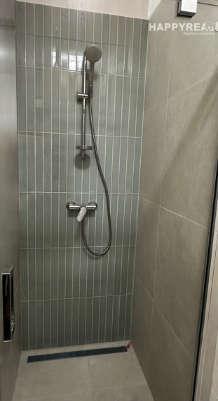 Kompletne zrekonštruovaný 3-izbový, presvetlený byt vo výbornej lokalite, na ul. Dohnányho, Bratislava-Ružinov