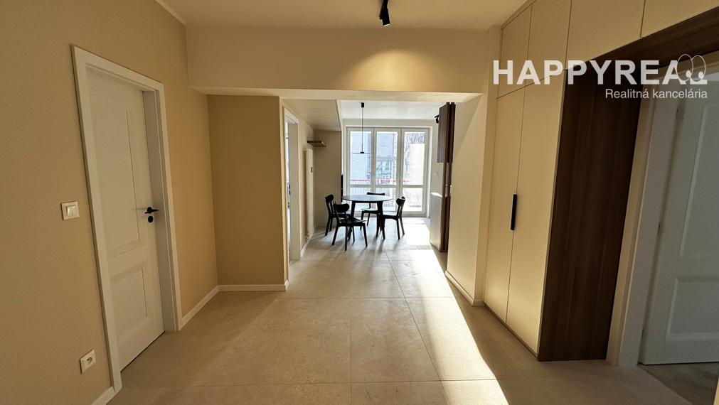 Kompletne zrekonštruovaný 3-izbový, presvetlený byt vo výbornej lokalite, na ul. Dohnányho, Bratislava-Ružinov