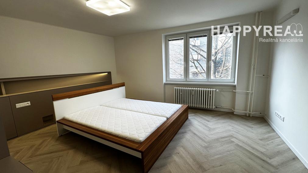 Kompletne zrekonštruovaný 3-izbový, presvetlený byt vo výbornej lokalite, na ul. Dohnányho, Bratislava-Ružinov