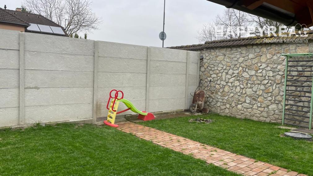 Prenájom 4-izb. rodinný dom,  ul. Jantárová,  Jarovce