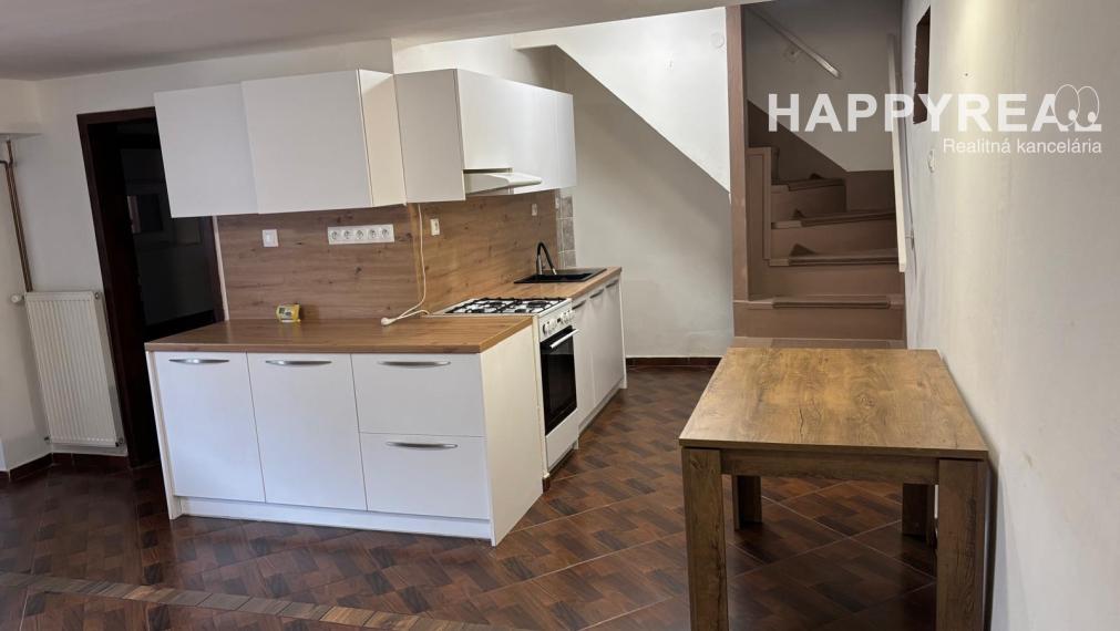 Prenájom 4-izb. rodinný dom,  ul. Jantárová,  Jarovce