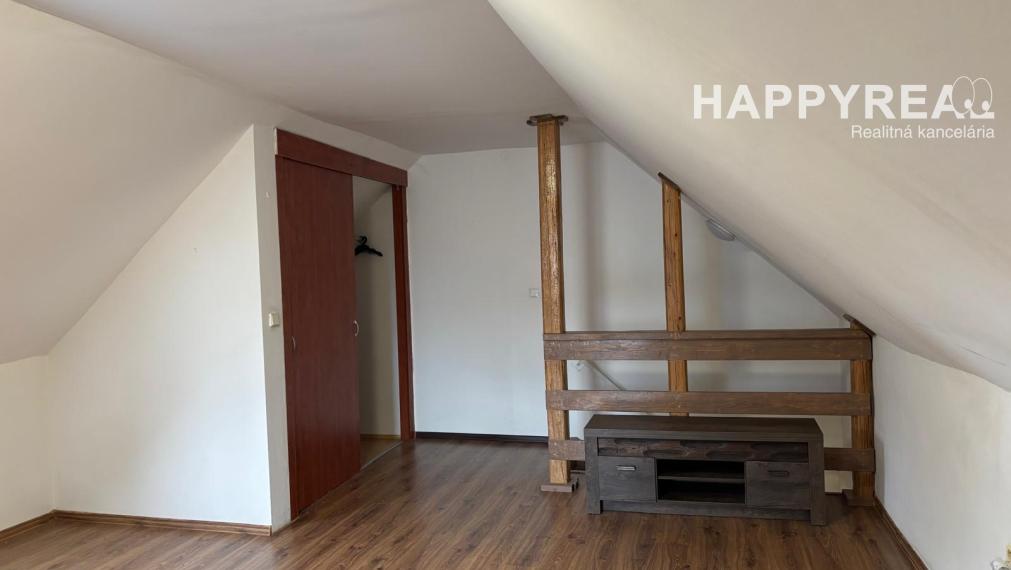 Prenájom 4-izb. rodinný dom,  ul. Jantárová,  Jarovce