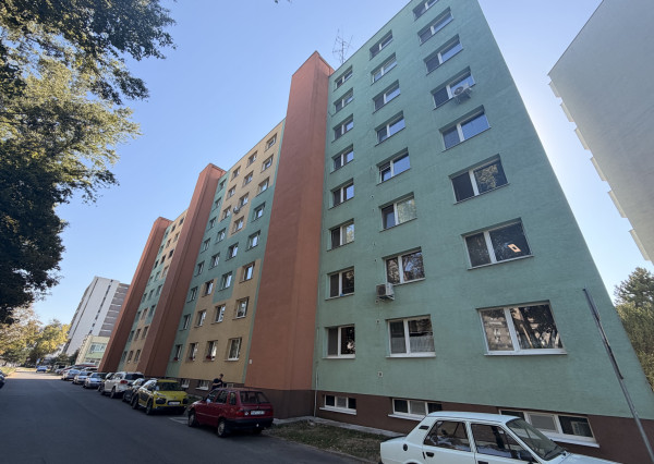 Na predaj 2-izbový byt na Lotyšskej ulici